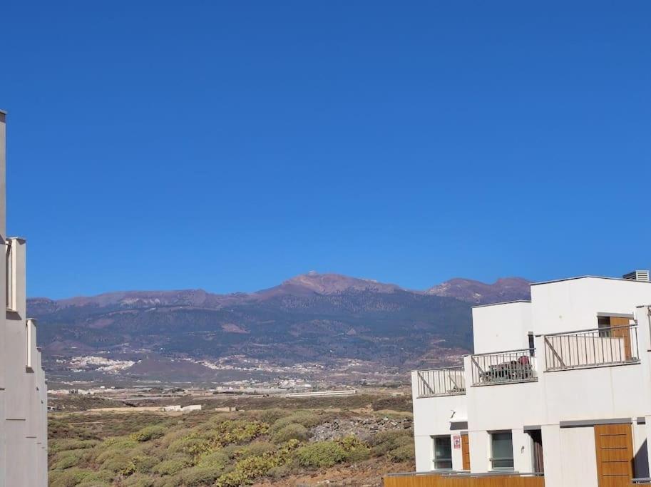 El Medano Beachfront Triplex Penthouse With Pool, Rooftop, Sea View 外观 照片